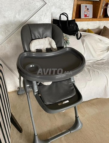 Chaise haute bébé 