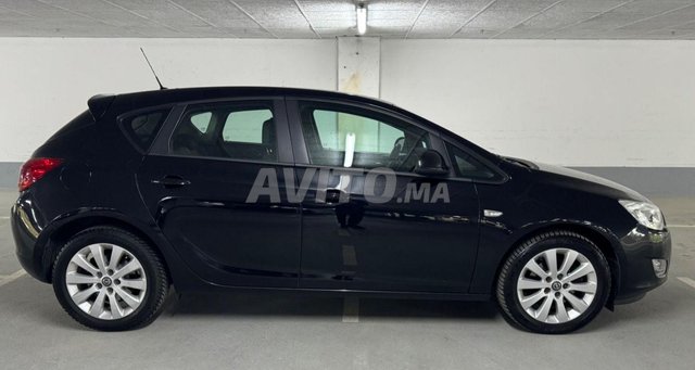 Opel Astra occasion Diesel Modèle 2012