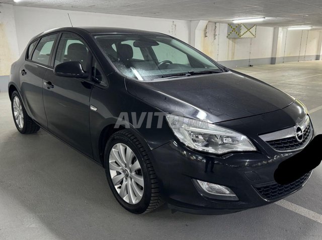 Opel Astra occasion Diesel Modèle 2012