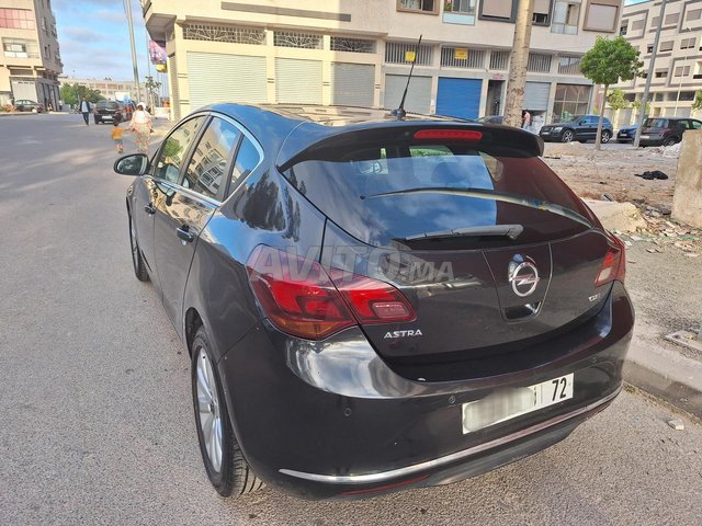 Opel Astra occasion Diesel Modèle 2014