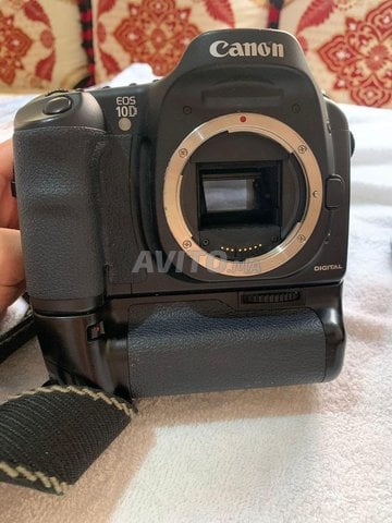 Camera canon avec 3 objectifs