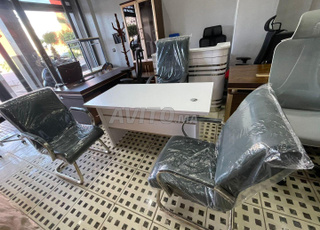 أثاث محلي عالي الجودة