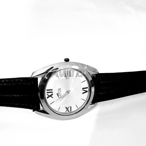 montre lotus 