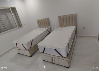 Lit une place disponible