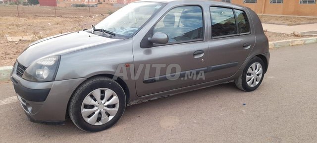 Renault Clio occasion Diesel Modèle 2006