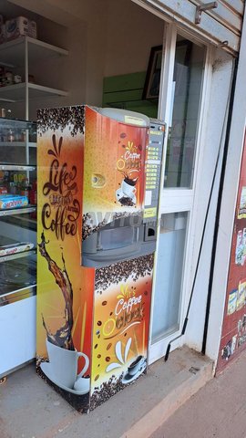 machina automatique pour café et chocolat 