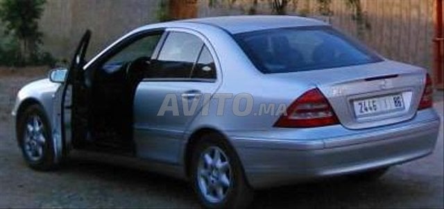 Mercedes-Benz Classe C occasion Diesel Modèle 2004