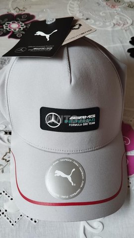 Des casquette originale Origine Angleterre 