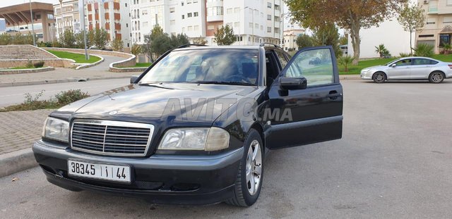 2000 Mercedes-Benz 220