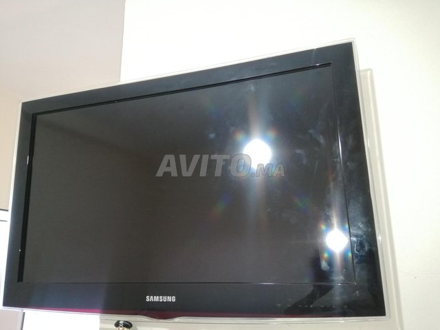 Tv samsung 32 خاصها اصلاح شاشة سوداء