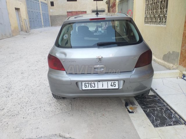 2003 Peugeot 207