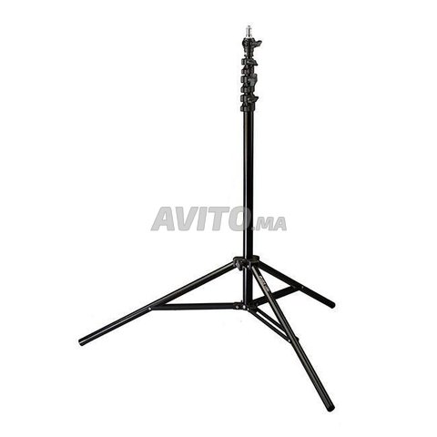 Trident L28 Light Stand