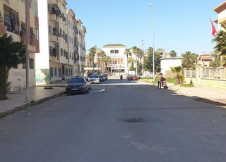 شقة 70م في الطابق الأول في الحي الإداري بالسوالِم