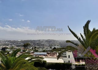 Villa duplex vide avec vue panoramique à louer