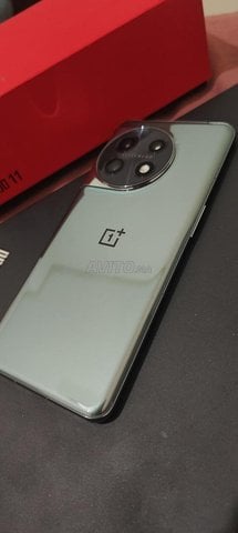 OnePlus 11 