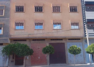 منزل تجاري للبيع  مساحته 107m² 