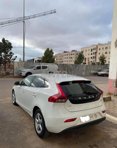 Volvo V40 occasion Diesel Modèle 2016