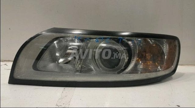 optics  phares  feux volvo s40 model 2011 
