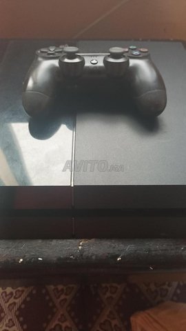 Ps 4 slim with controller 🎮 black 