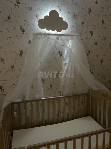 Lit à barreaux pour bébé 