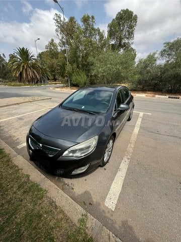 Opel Astra occasion Diesel Modèle 2011