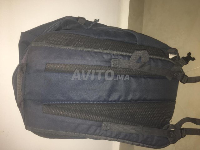 Sac à dos quechua neuf 20L