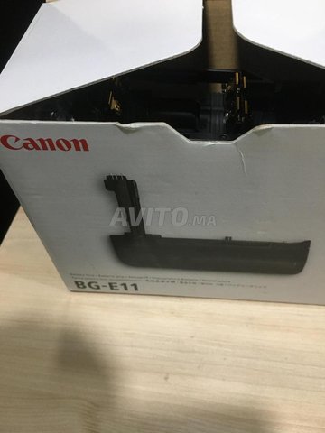 Poignée grip BG-E11 pour Canon EOS 5D Mark III  