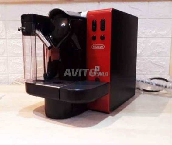 Nexpresso Nespresso Lattissima DeLonghi rouge