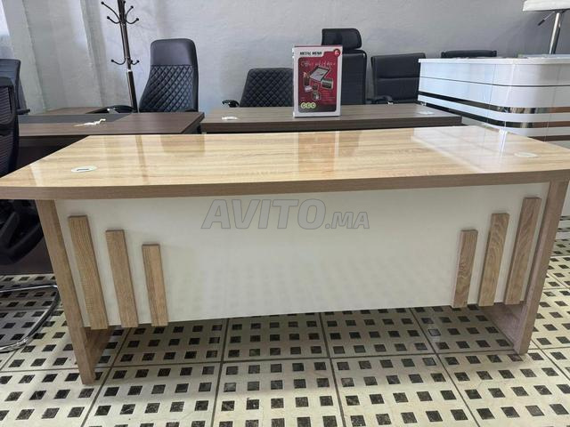 Bureaux offrent durabilité et style