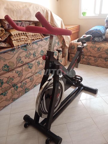 vélo de cyclisme en salle