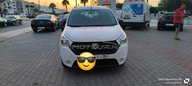 سياره للبيع ثمن جد مناسب 
