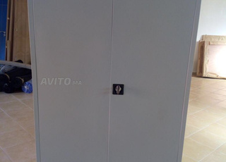 Armoire métallique pour le stockage  
