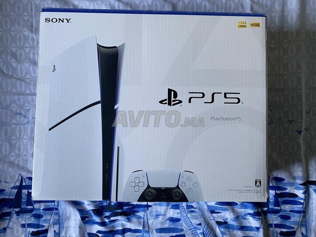 PS5 Slim Disc 1TB Version Japonaise
