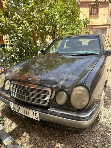 Mercedes-Benz Classe E Diesel Manuelle 1996
