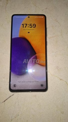 SAMSUNG GALAXY A72 