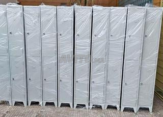 VESTIAIRE MÉTALLIQUE À TANGER