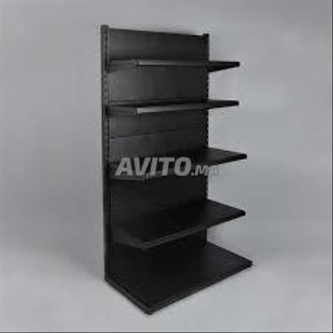 rayonnage présentoir à vendre . - 2