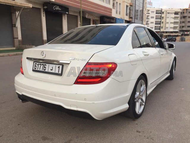 Mercedes-Benz 220 occasion Diesel Modèle 