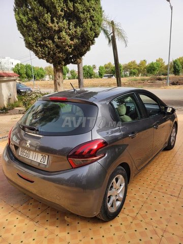 Peugeot 208 occasion Diesel Modèle 