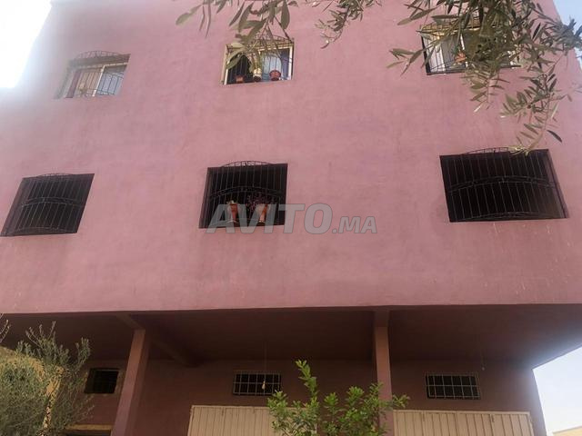 منزل عائلي رائع في موقع متميز