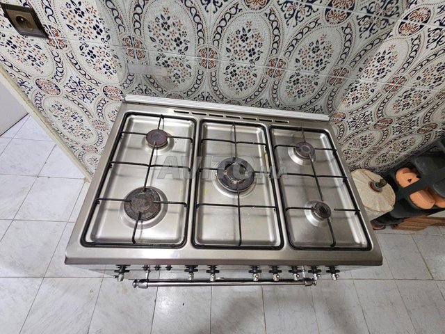 CUISINIERE 5F A GAZ FOUR GEANT INOX MARQUE SIERRA