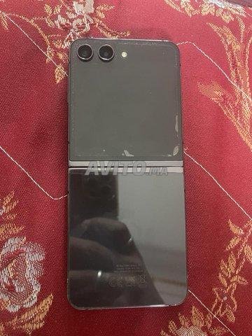 Galaxy a flip 5