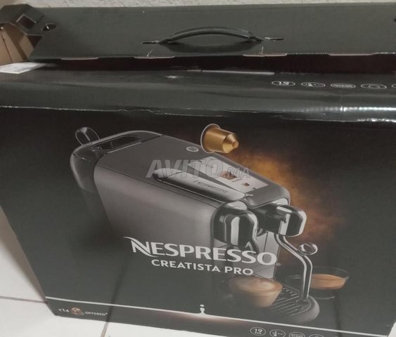 Machine Nespresso CREATISTA PRO
