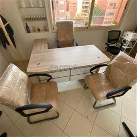  تخفيضات على مكاتب عالية الجودة مصنوعة محليًا