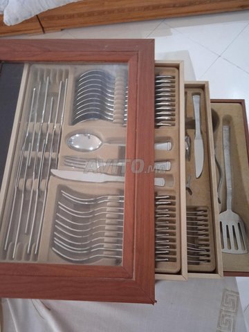 Coffret de113 couverts de Table pour 12 Pers
