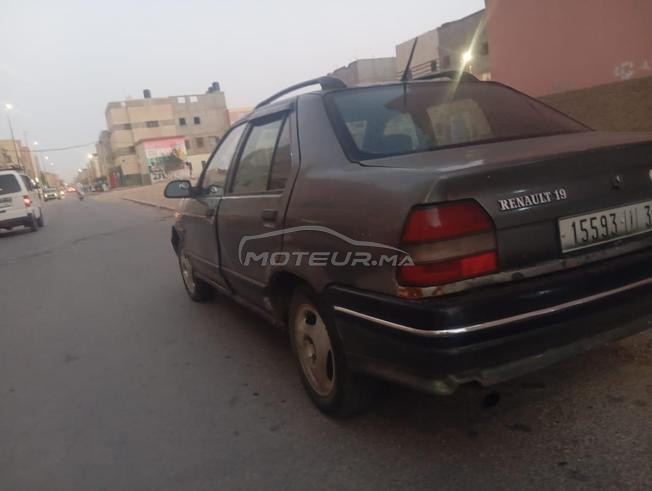 Renault 19