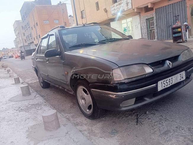 Renault 19