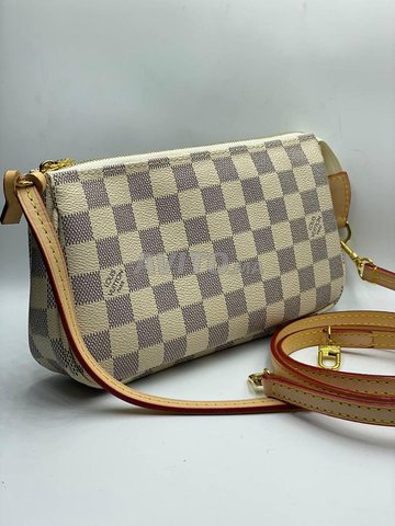 Pochette Louis Vuitton LV6549