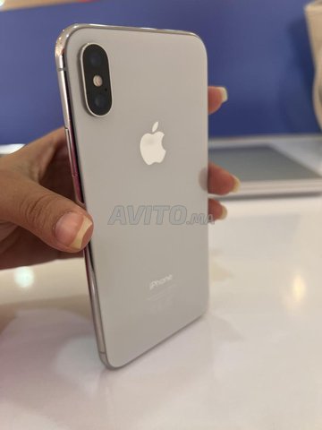 iPhone X n9i en très bon état