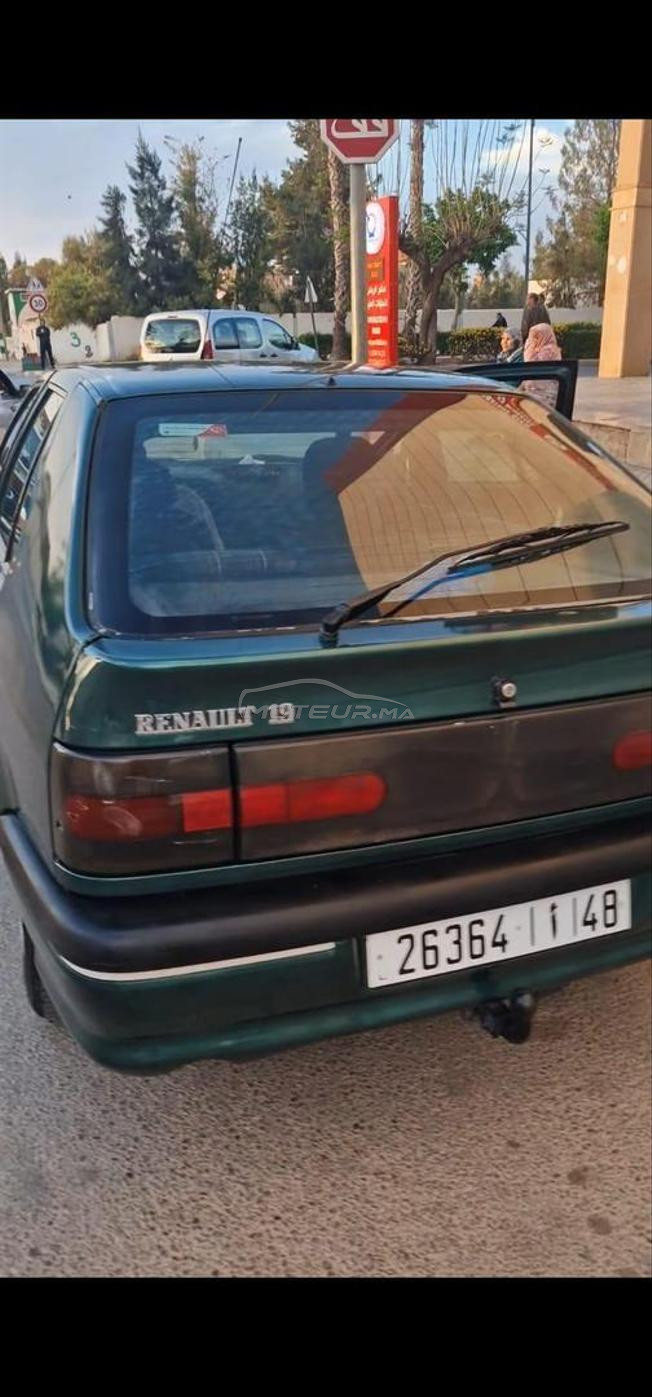 رونو 19 بنزين يدوي 1995 في وجدة